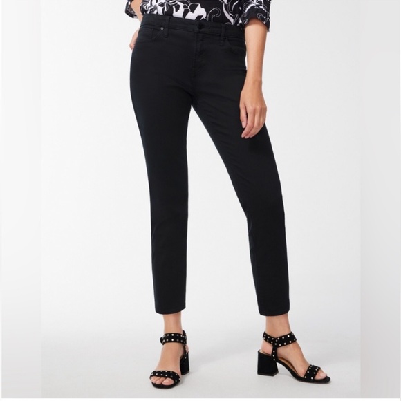 Chicos So Slimming Girlfriend Slim Keg Ankle jeans- worn a few times. 99 retail‎ - Picture 1 of 5